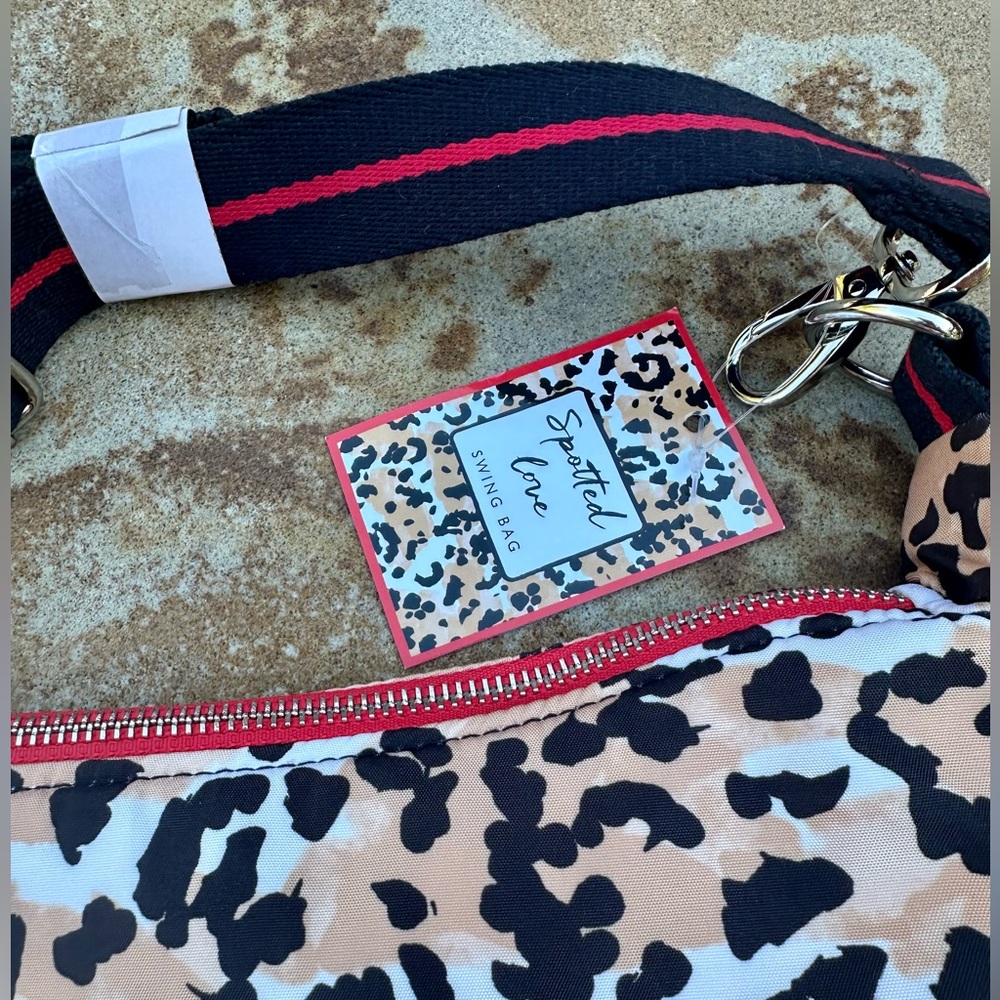 🆕🔖 Brighton ✨ Spotted Love Swing Bag ✨ Leopard Print ✨ Adjustable Strap ✨ NWT!! - Picture 4 of 14